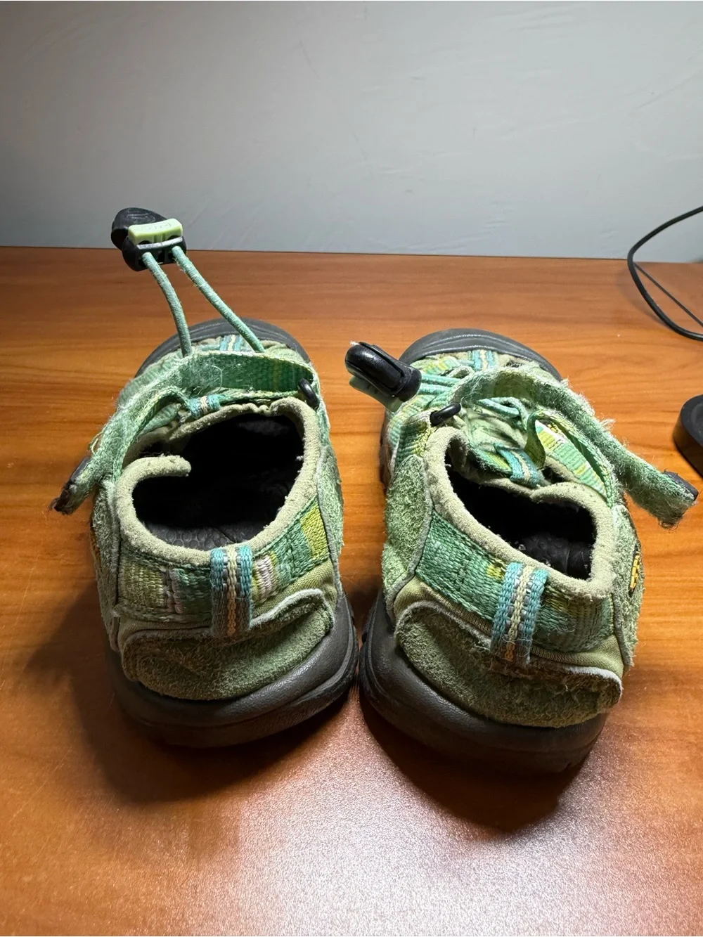 Keen Newport H2 Green Hiking Water Sandal Shoe Closed Toe Outdoor‎ Vacation K11